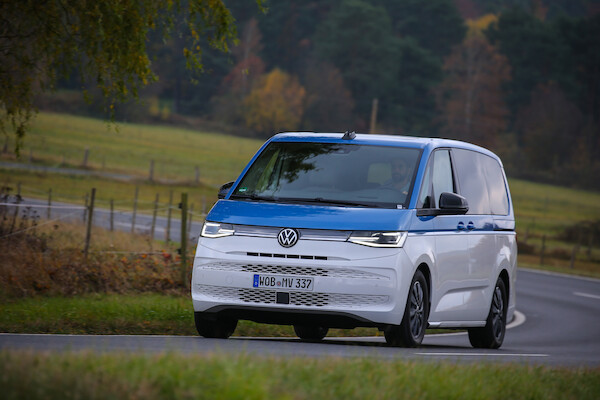 Volkswagen Multivan: nowe, atrakcyjne, dwubarwne kolory lakieru
